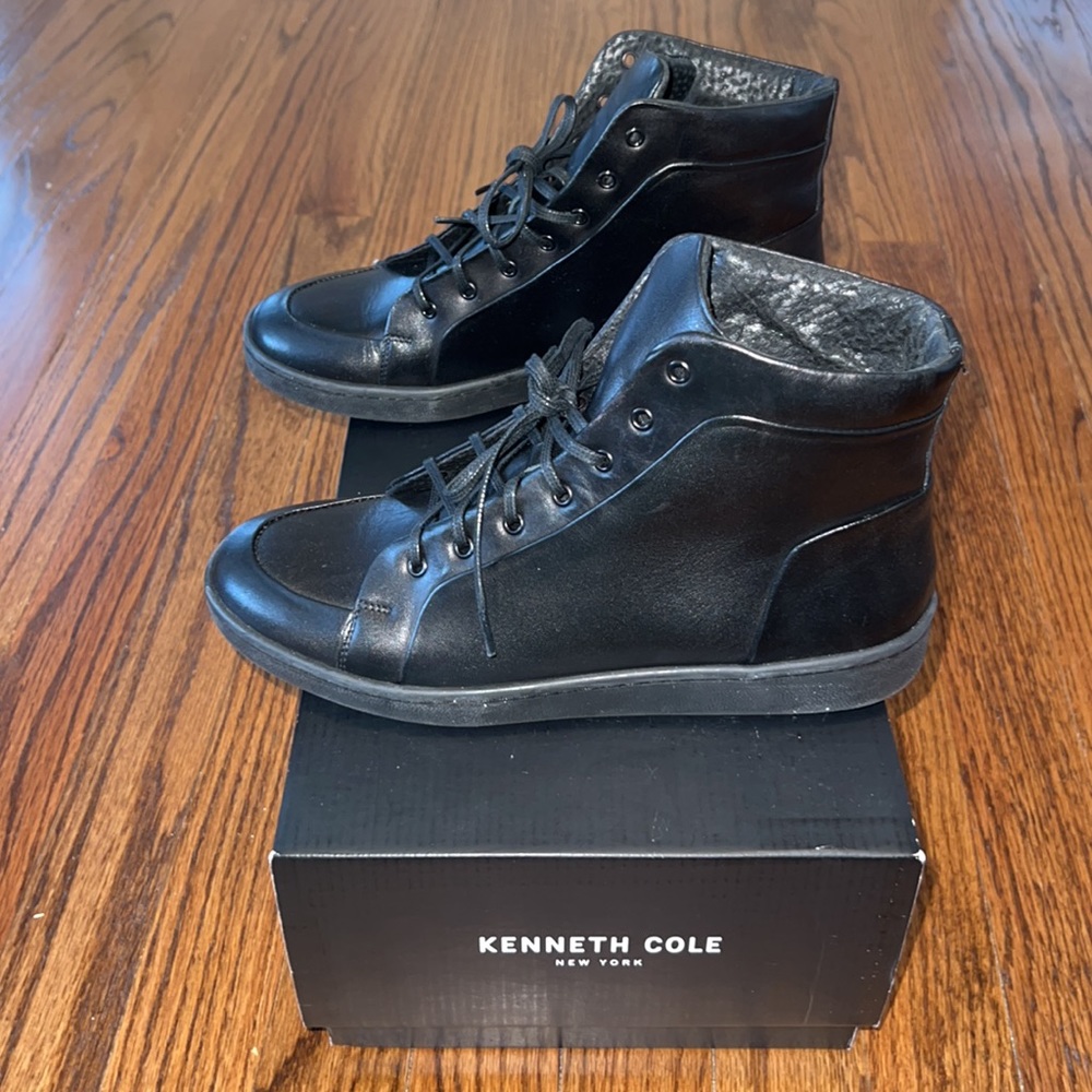 Kenneth Cole Leather Sneakers (EUC)